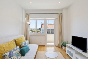 Spacious 1 Bedroom Apartment with Balcony